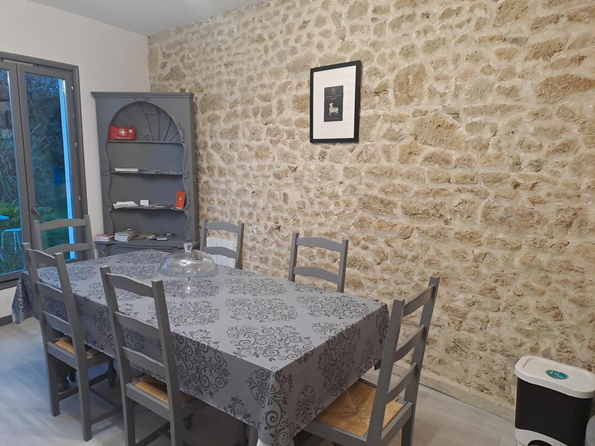 לינה וארוחת בוקר Saint-Seurin-de-Cadourne La Cadournaise מראה חיצוני תמונה